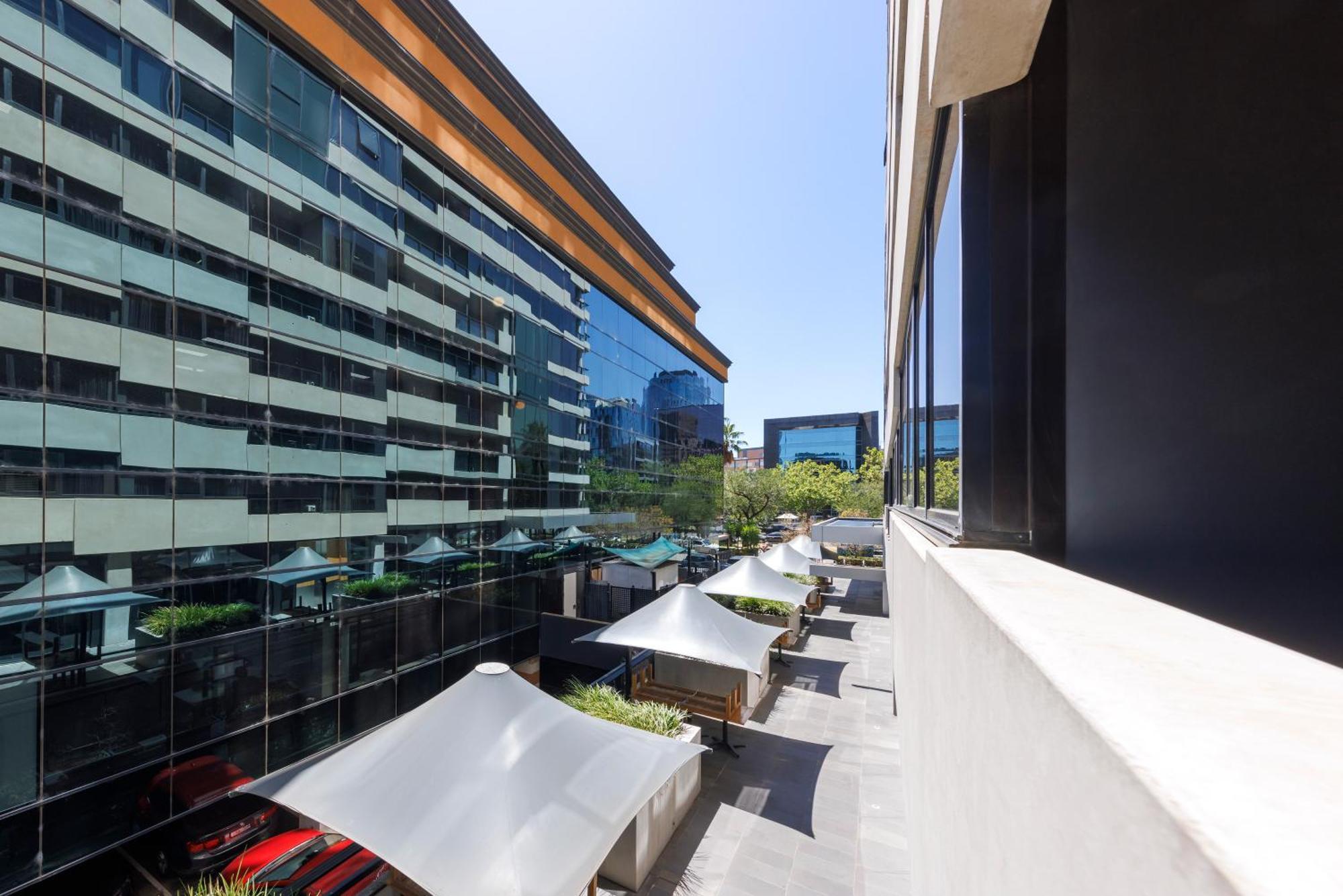 Oaks Melbourne St Kilda Road Hotel Exterior photo