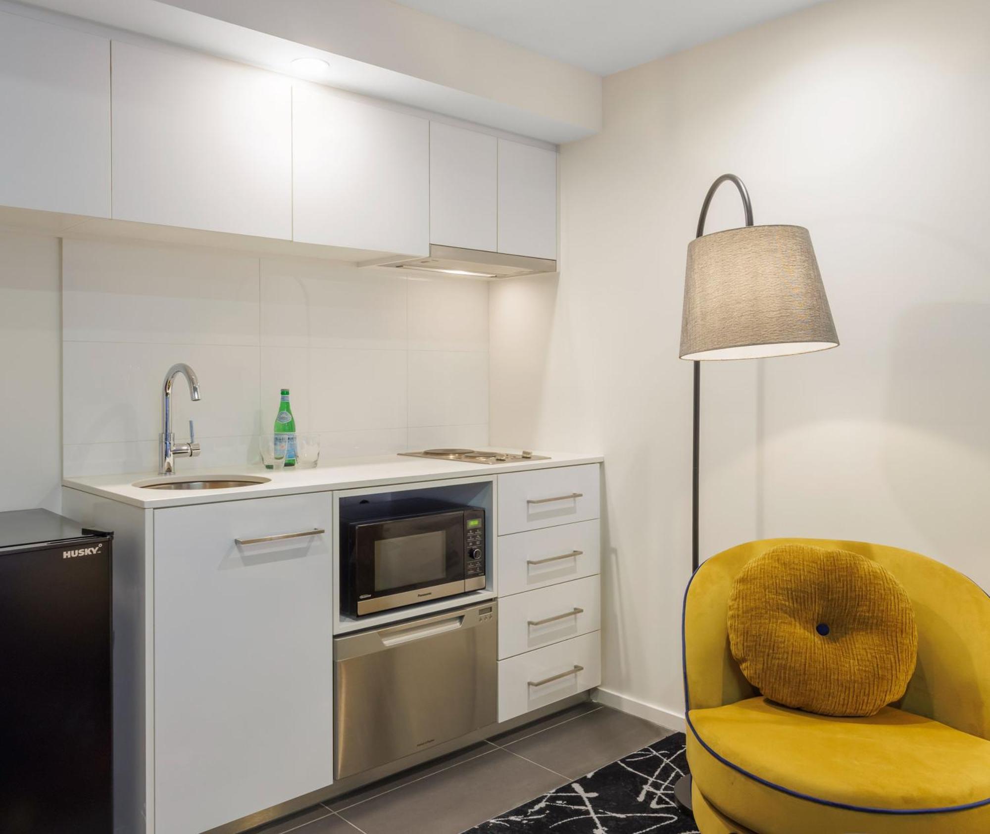 Oaks Melbourne St Kilda Road Hotel Exterior photo
