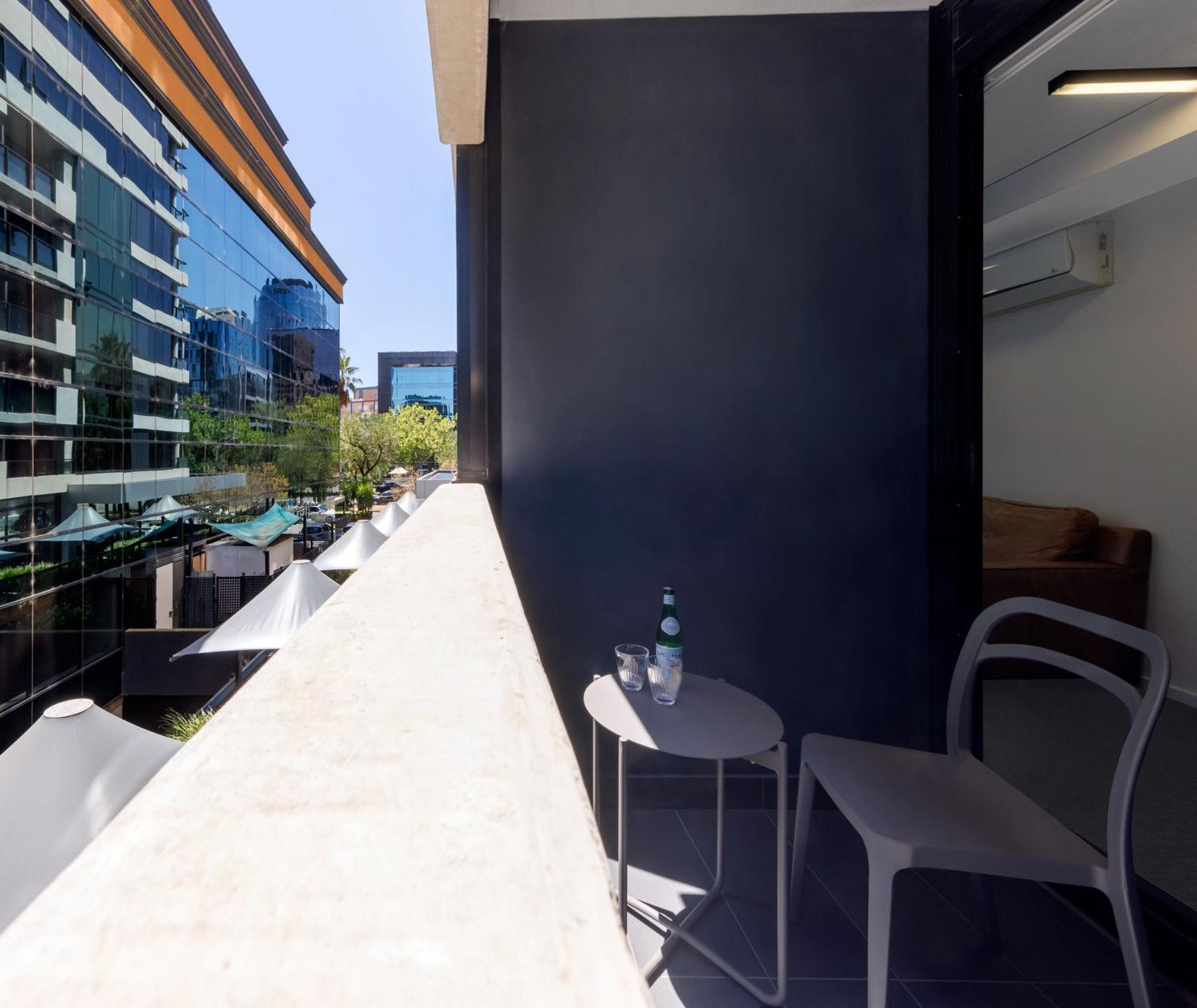 Oaks Melbourne St Kilda Road Hotel Exterior photo